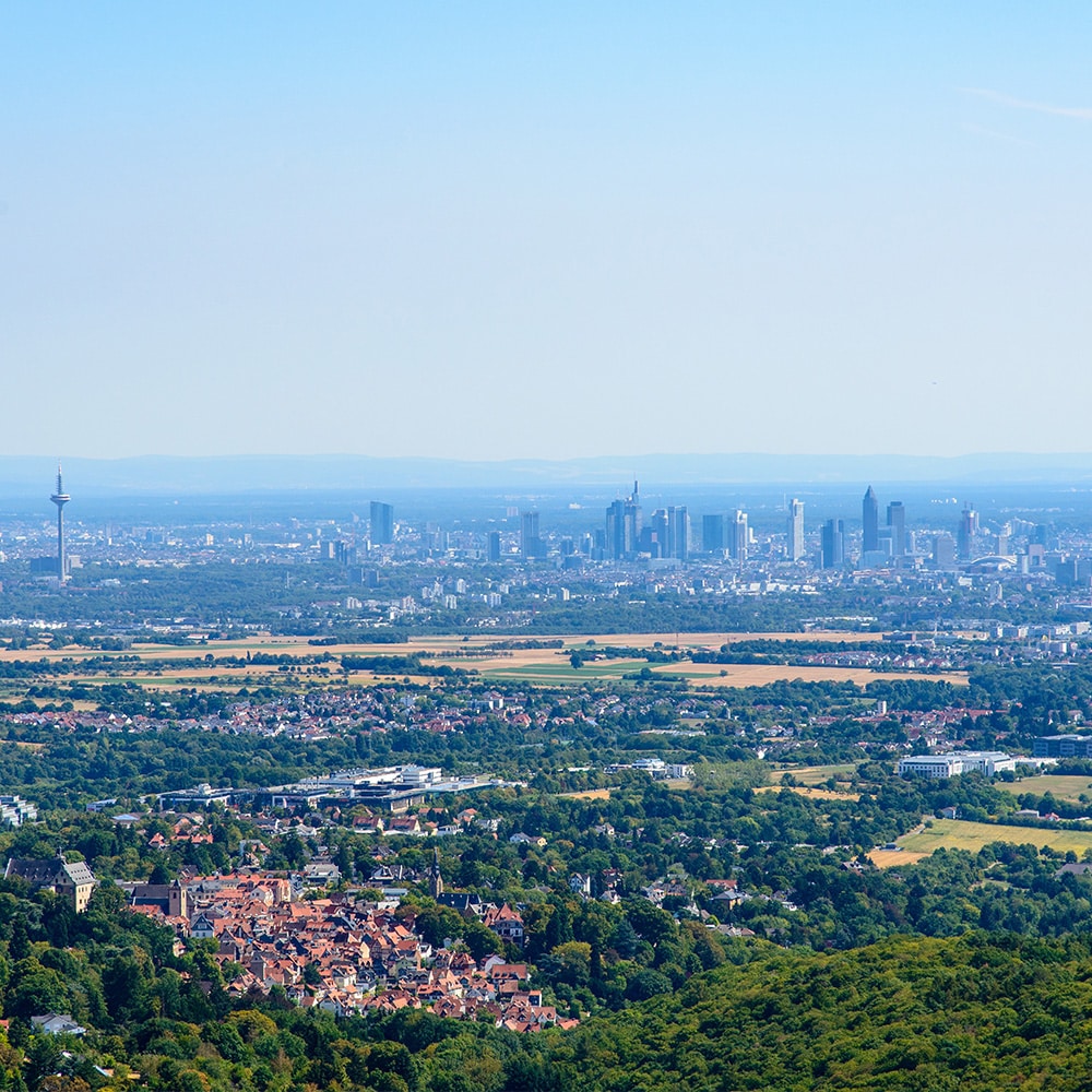 Luftaufnahmen der Stadt Oberursel, Königstein, Bad Soden und Frankfurt am Main